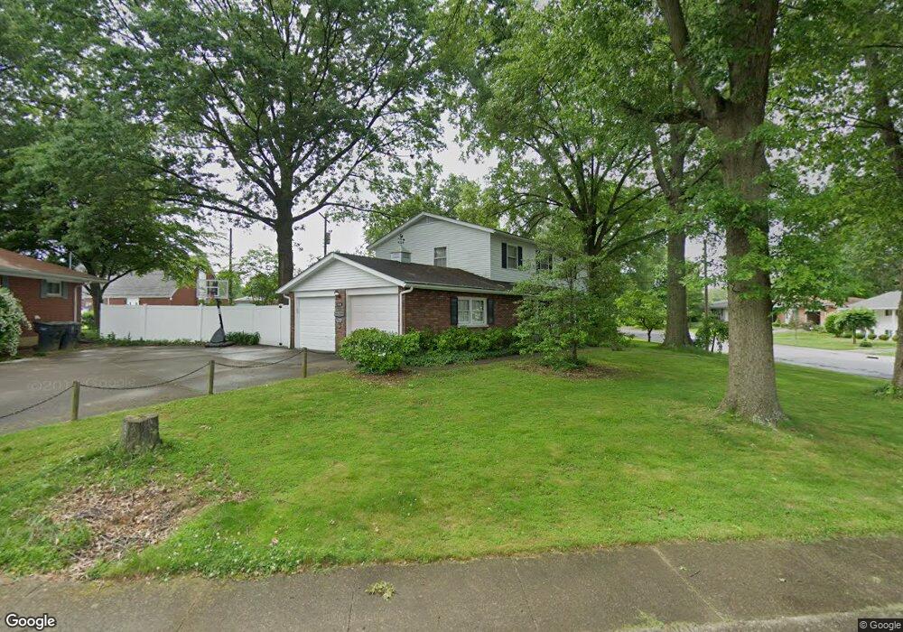 1210 Aebersold Dr, New Albany, IN 47150 - photo 1