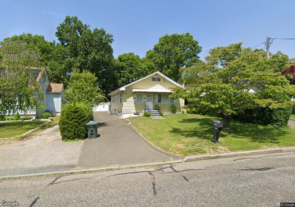 315 Seltsam Rd, Bridgeport, CT 06606 - photo 1