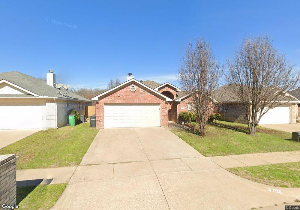 4706 Sapphire Ln, Granbury, TX 76049 - photo 1