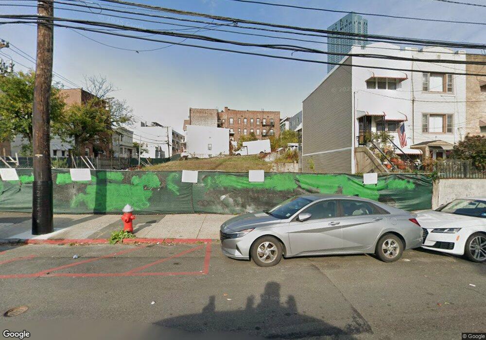 171 Baldwin Ave, Jersey City, NJ 07306 - photo 1