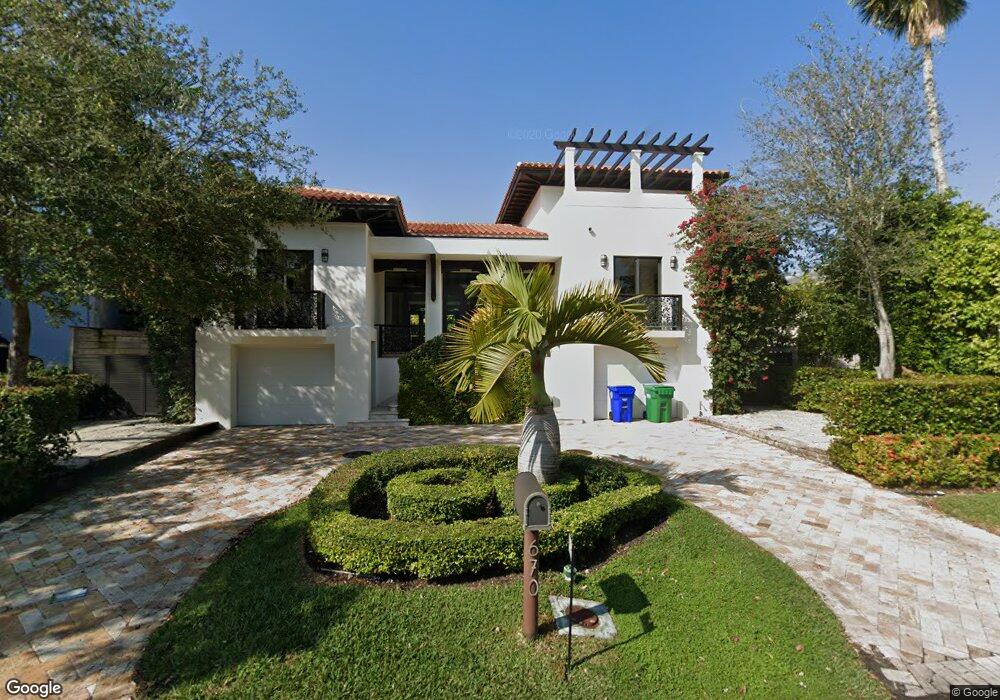 670 670 Warren Ln, Key Biscayne, FL 33149 - photo 1