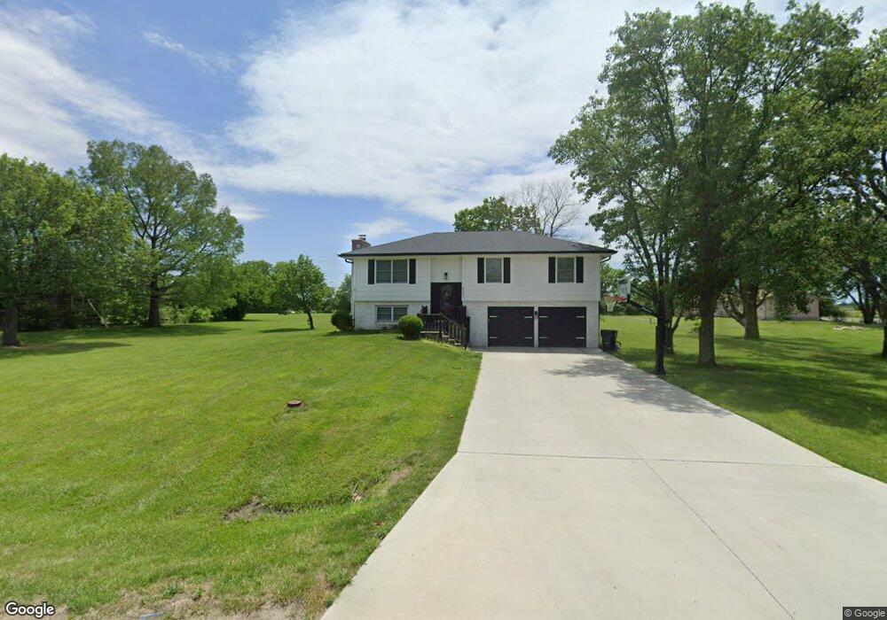 8021 SW 24th St, Topeka, KS 66614 - photo 1