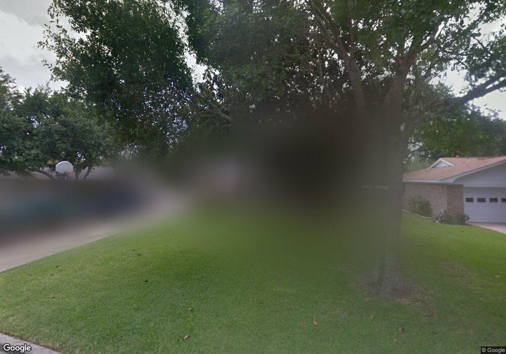 810 Riverside Dr, Alvin, TX 77511 - photo 1