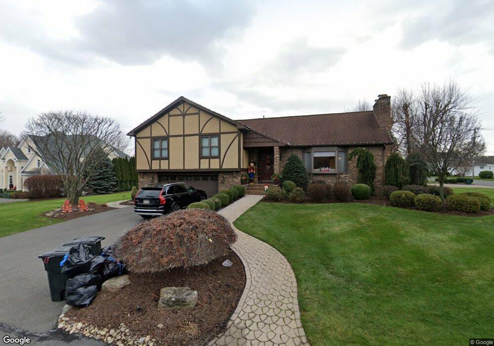 22 Colonial Ct, Wyoming, PA 18644 - photo 1