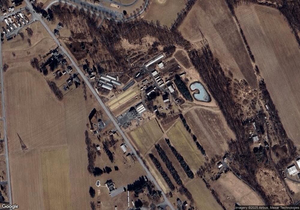 538 Monocacy Dr, Bath, PA 18014 - photo 1