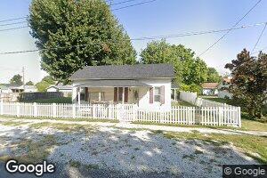 132 Maple St, Carrollton, IL 62016