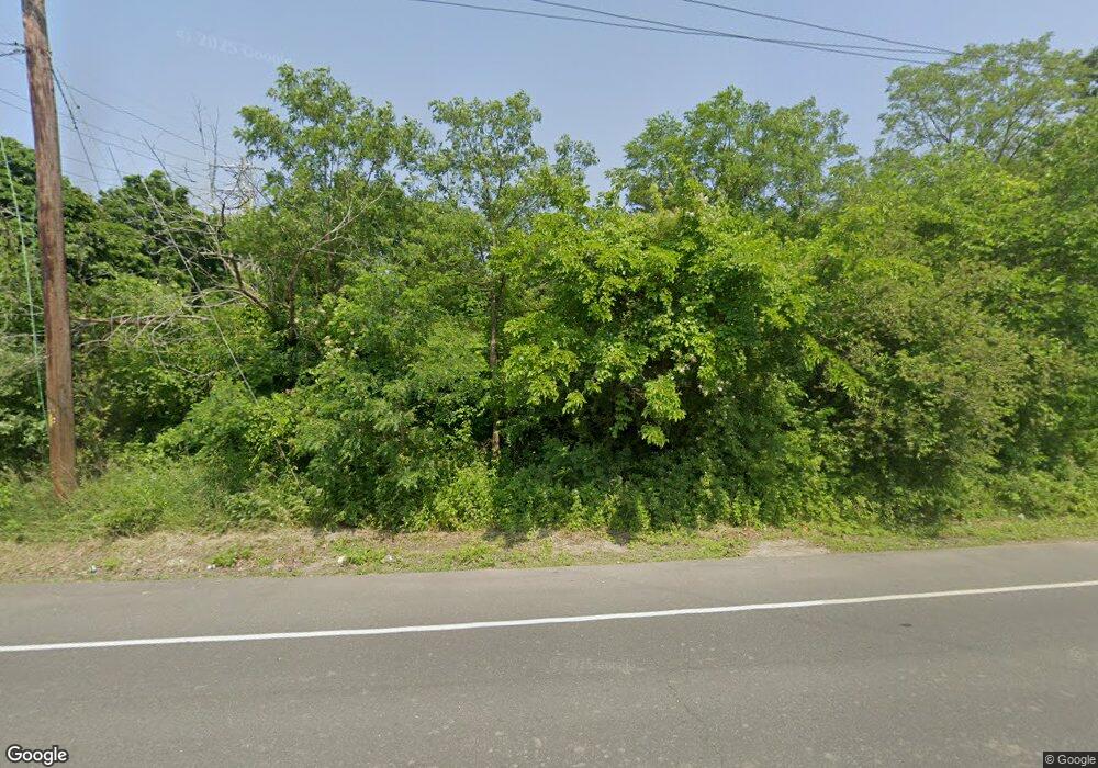 52 Shore Rd, Glenwood Landing, NY 11547 - photo 1