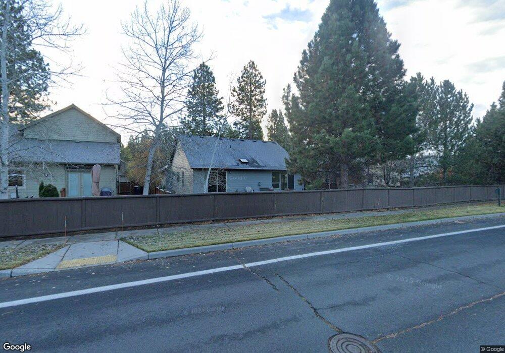 60819 Sawtooth Mountain Ln, Bend, OR 97702 - photo 1