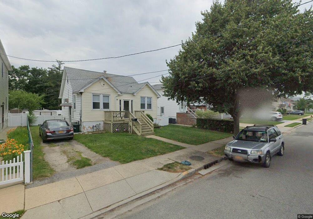 2514 Sunrise Ave, Bellmore, NY 11710 - photo 1