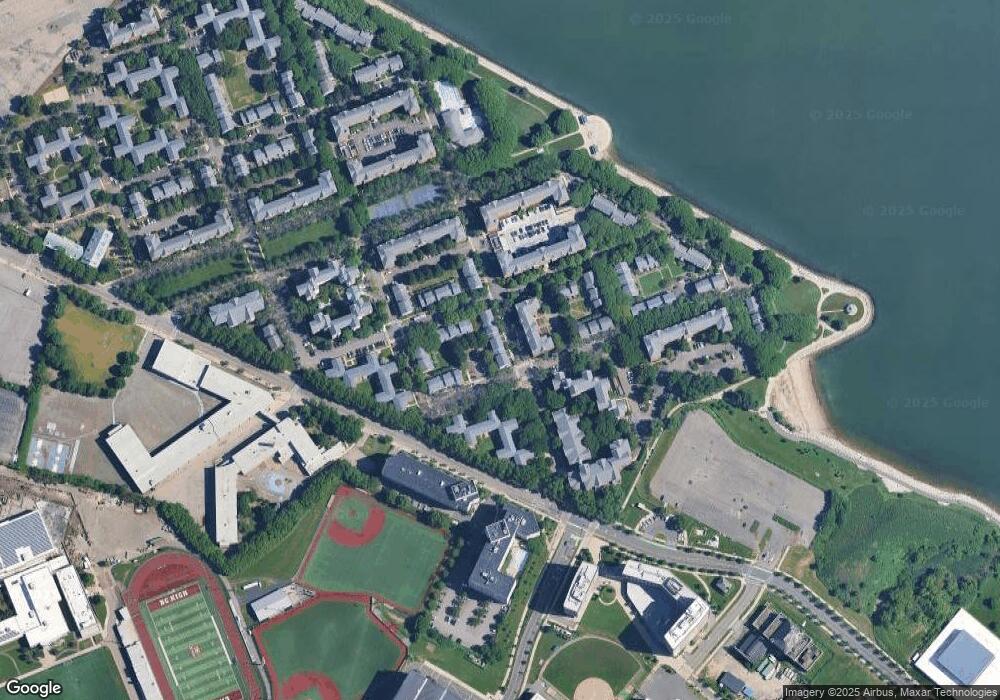 32 S Point Dr unit 32, Boston, MA 02125 - photo 1