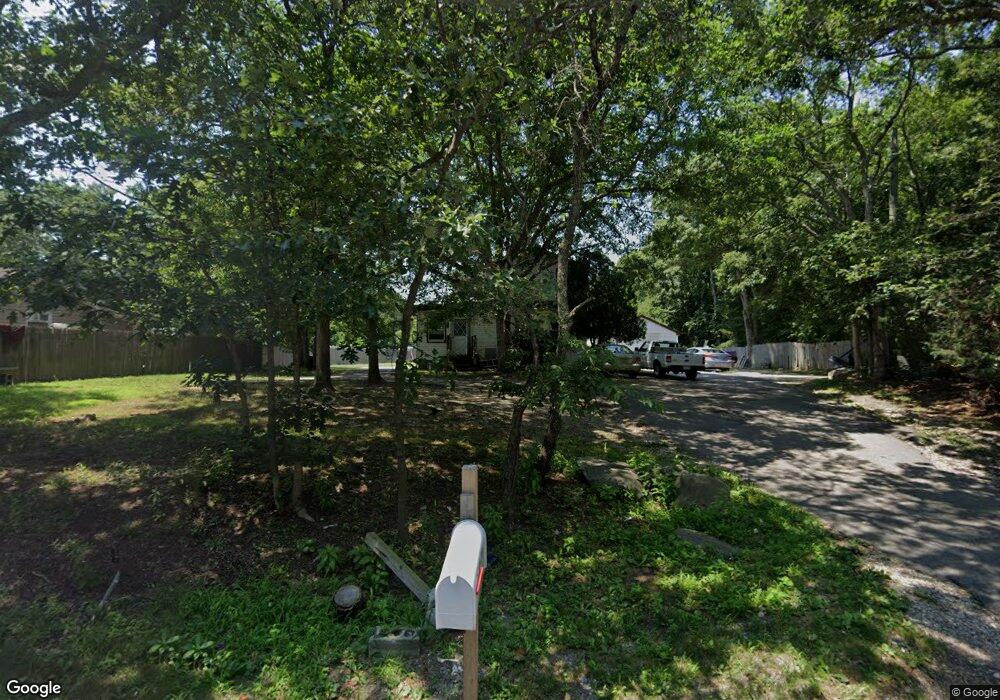 150 Middle Island Rd, Medford, NY 11763 - photo 1