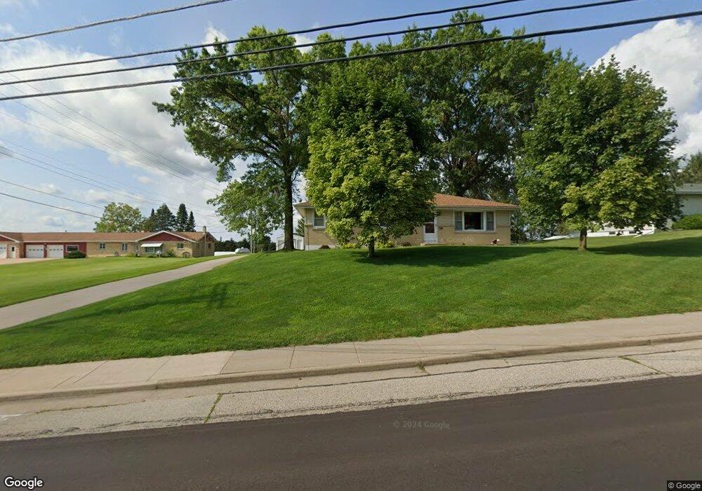 138 East St, Potosi, WI 53820 - photo 1