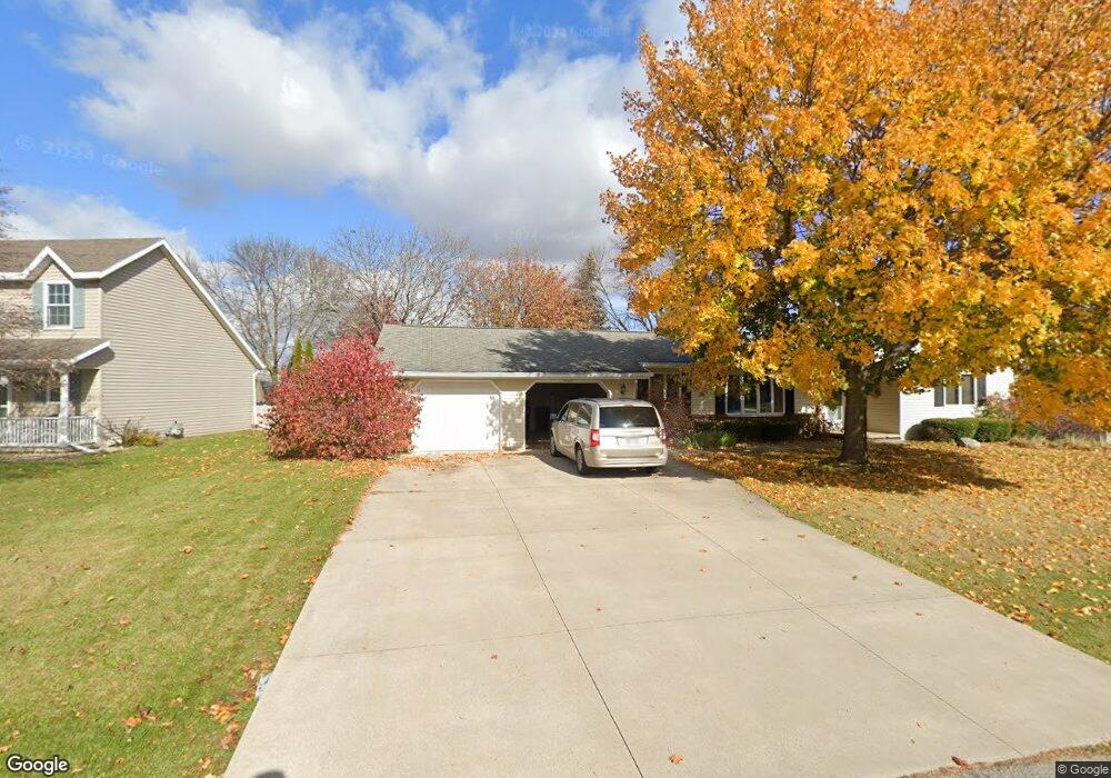 w 2868 Schmalz Cir, Appleton, WI 54915 - photo 1
