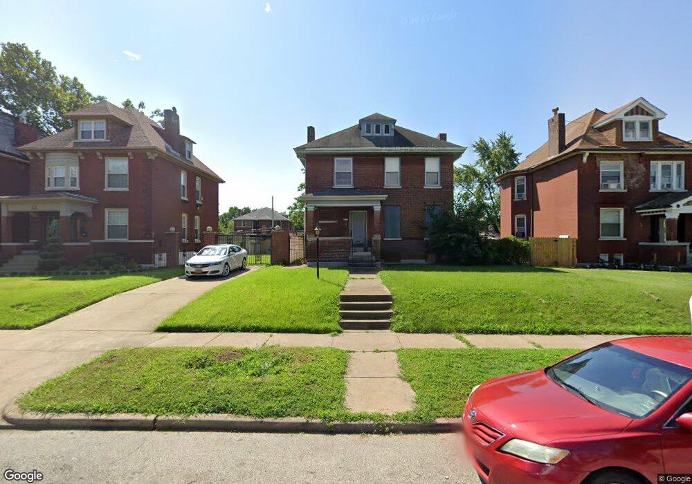 4512 Holly Ave, Saint Louis, MO 63115 - photo 1