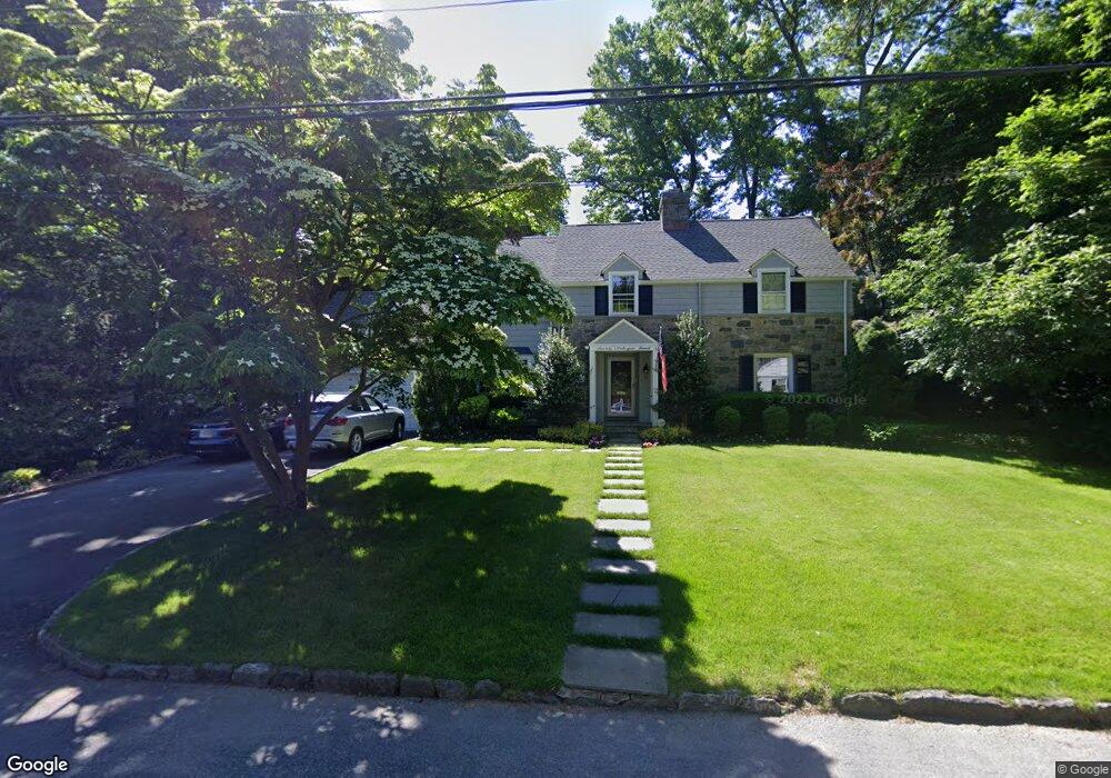 20 Mohegan Rd, Larchmont, NY 10538 - photo 1