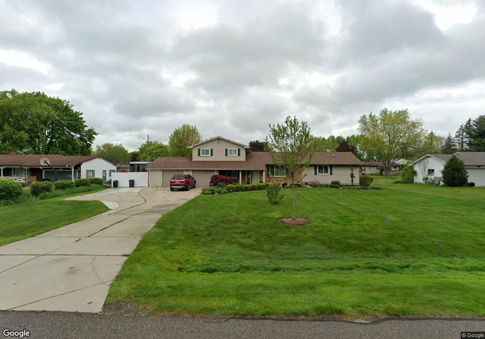 5304 Mapletree Dr, Flint, MI 48532 - photo 1