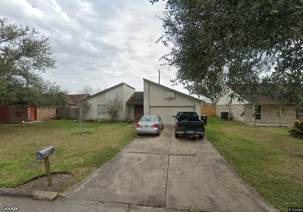375 Merriwether Dr, Alvin, TX 77511 - photo 1