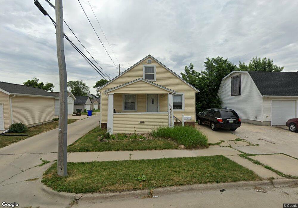 711 9th St NW, Cedar Rapids, IA 52405 - photo 1