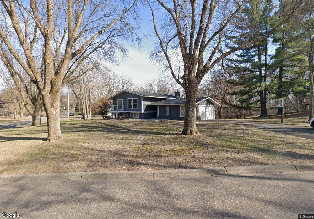 16401 Creekside Cir, Minnetonka, MN 55345 - photo 1