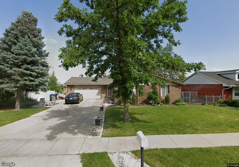 8346 Mesa Dr, Sandy, UT 84093 - photo 1