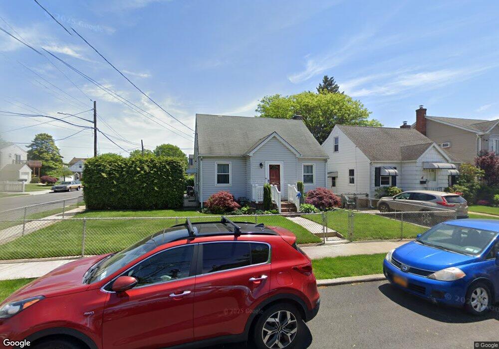 265 Cleveland St, Franklin Square, NY 11010 - photo 1