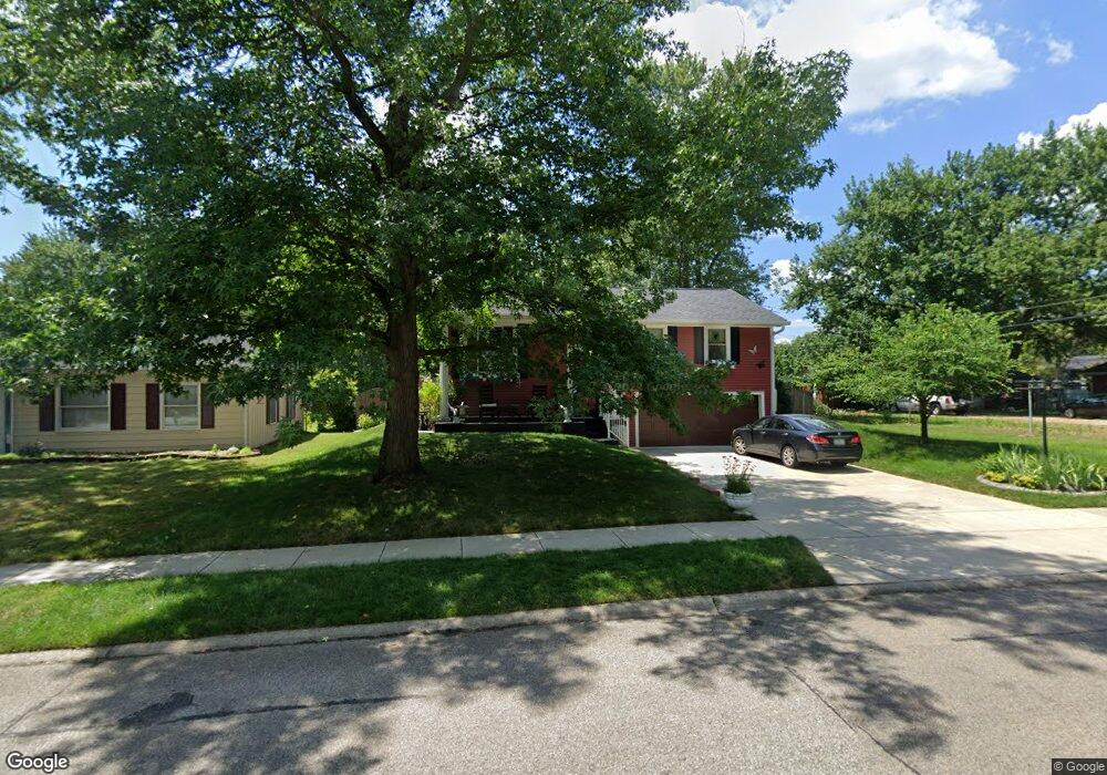 904 Gary Dr, Plainfield, IN 46168 - photo 1