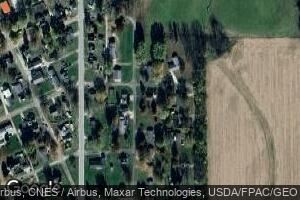 301 S East St, Stronghurst, IL 61480