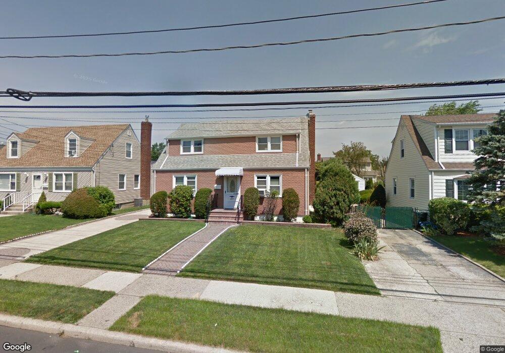 232 Westbury Ave, Mineola, NY 11501 - photo 1