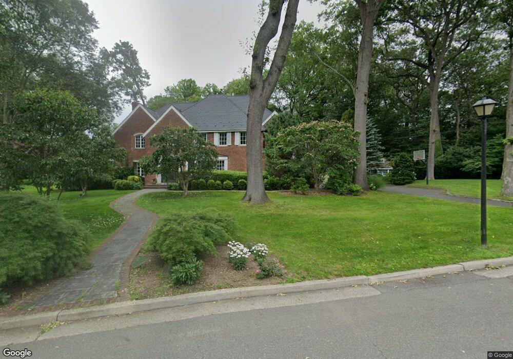 309 Chapel Rd, Manhasset, NY 11030 - photo 1