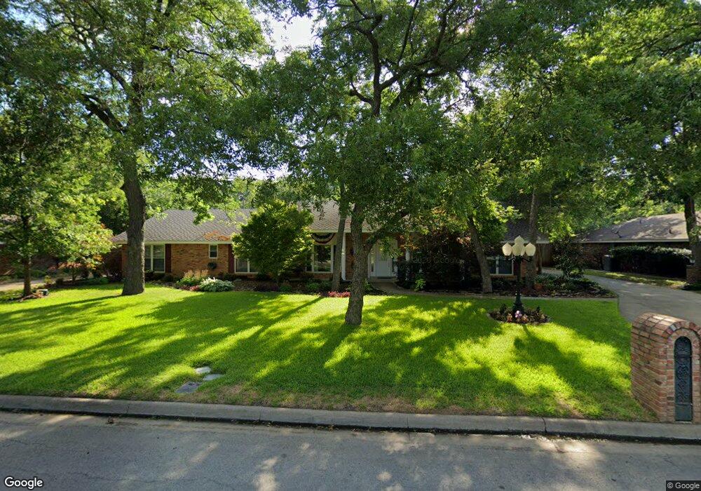 1204 Shady Creek Dr, Euless, TX 76040 - photo 1