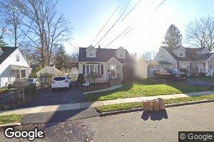 138 Summit Ave, Waldwick, NJ 07463