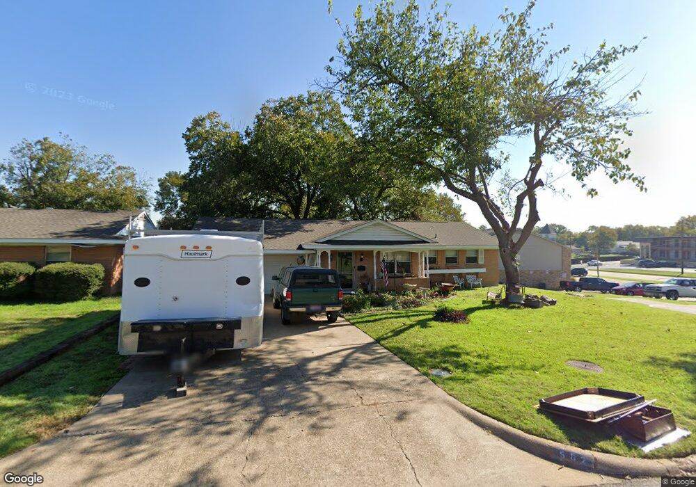 502 NE 4th St, Grand Prairie, TX 75050 - photo 1