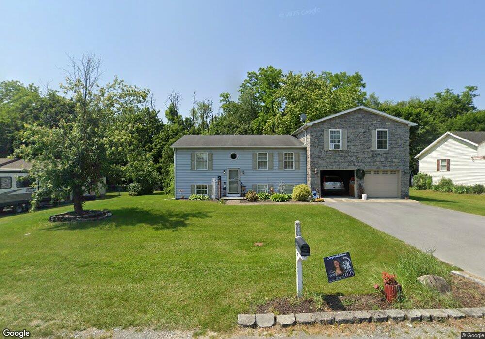 1517 Mark Dr, Chambersburg, PA 17201 - photo 1