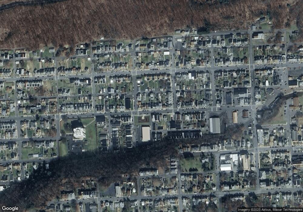 1131 W Arch St, Coal Township, PA 17866 - photo 1