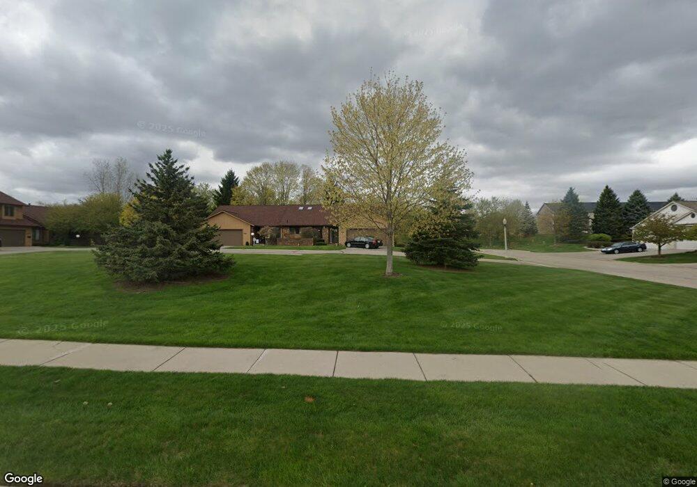 1637 Willow Creek Dr, Lansing, MI 48917 - photo 1