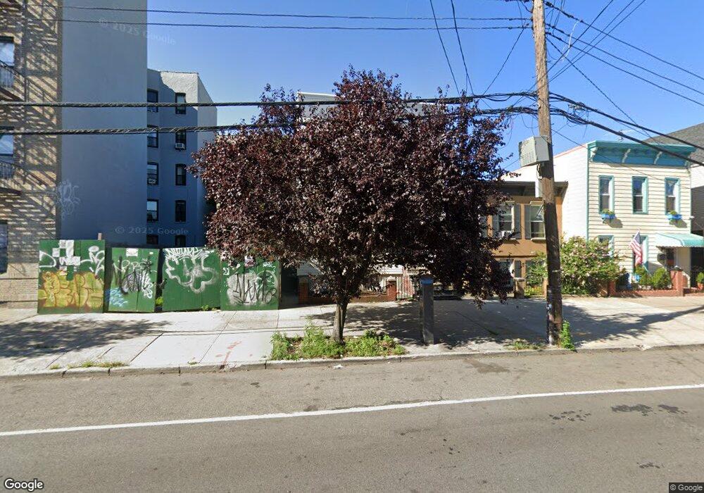 4112 31st Ave, Astoria, NY 11103 - photo 1