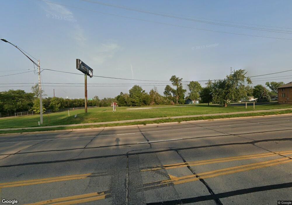 5017 Center Point Rd NE, Cedar Rapids, IA 52402 - photo 1