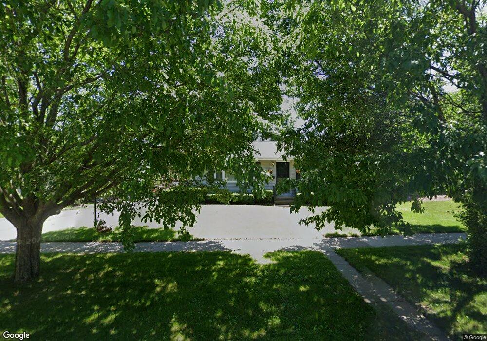 1116 W 3rd St, Cedar Falls, IA 50613 - photo 1