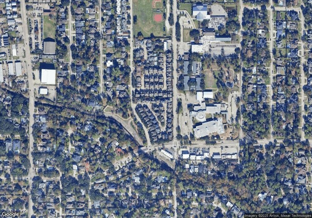 8415 N Hilshire Park Dr, Houston, TX 77055 - photo 1