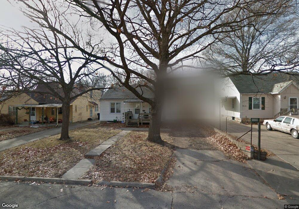 819 SW Saline St, Topeka, KS 66606 - photo 1