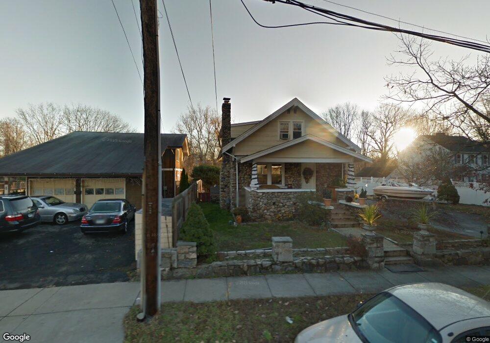 127 Courtland Hill St, Stamford, CT 06906 - photo 1