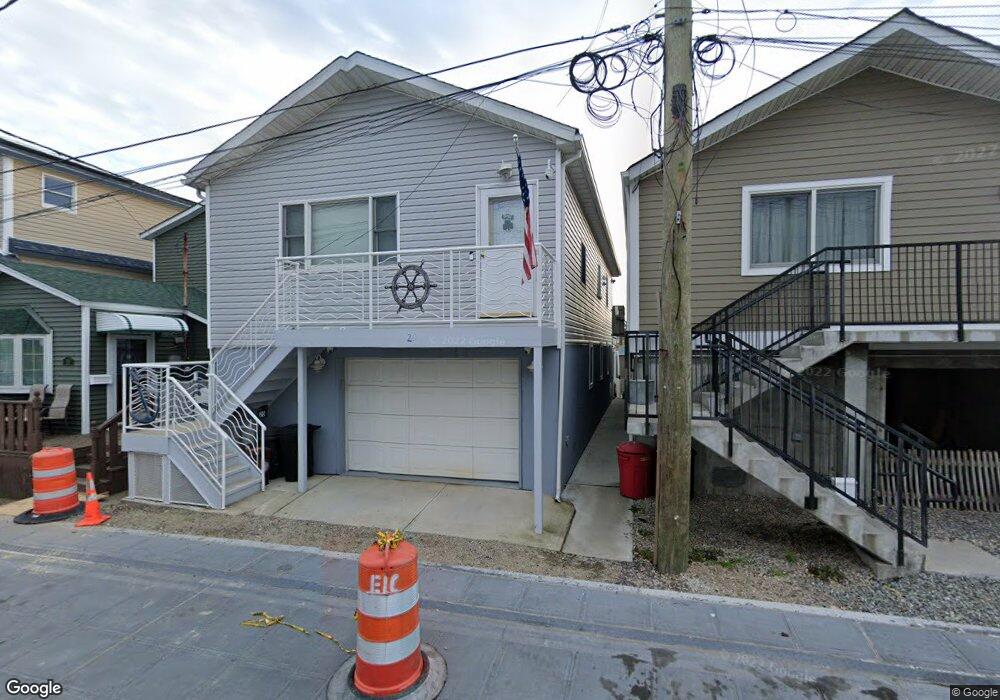20 W 13th Rd, Broad Channel, NY 11693 - photo 1