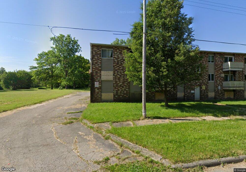 1295 S Cornell Ave, Flint, MI 48505 - photo 1