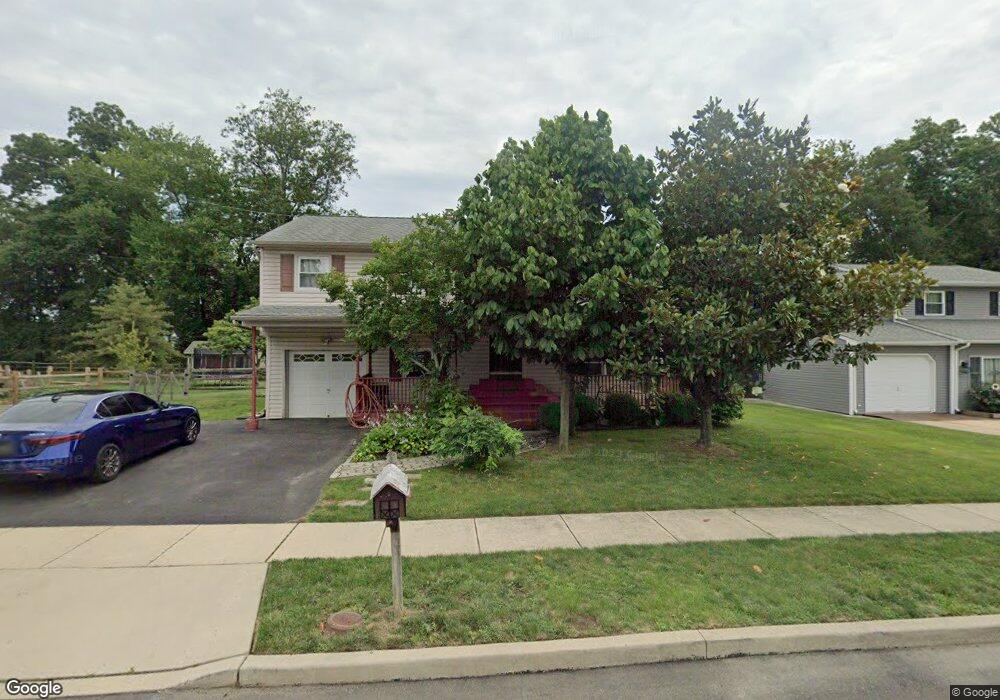 171 Floral Dr, Morrisville, PA 19067 - photo 1