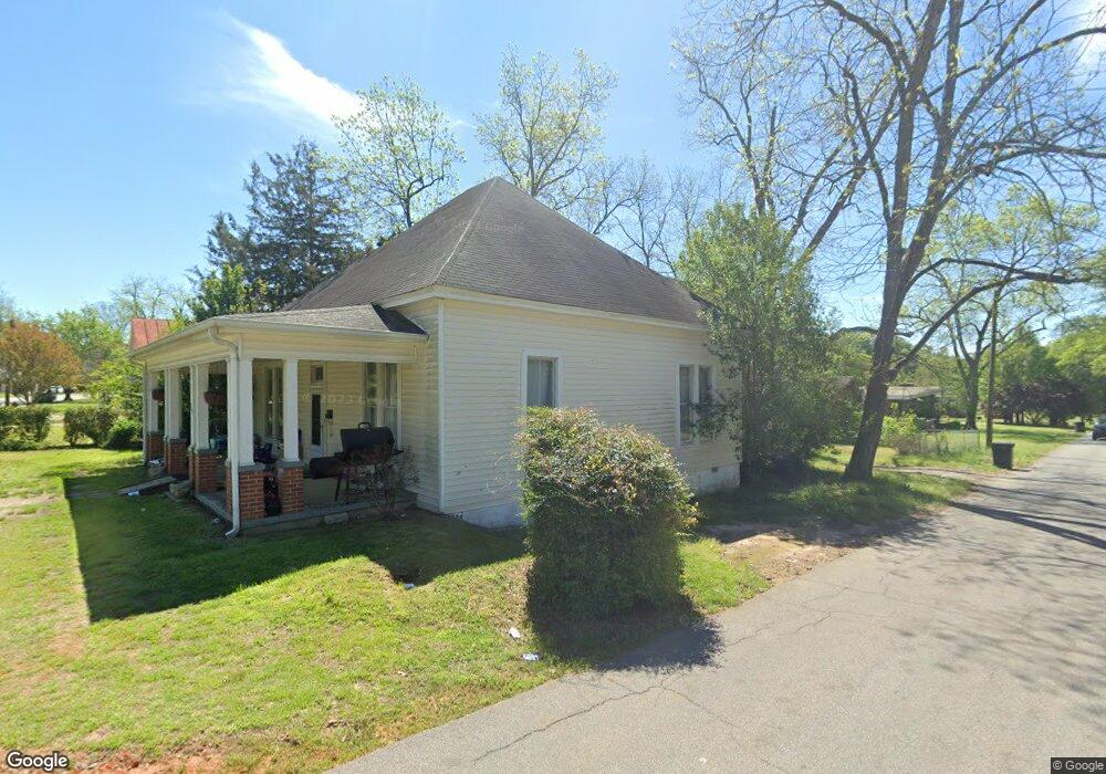 429 Forsyth St, Barnesville, GA 30204 - photo 1