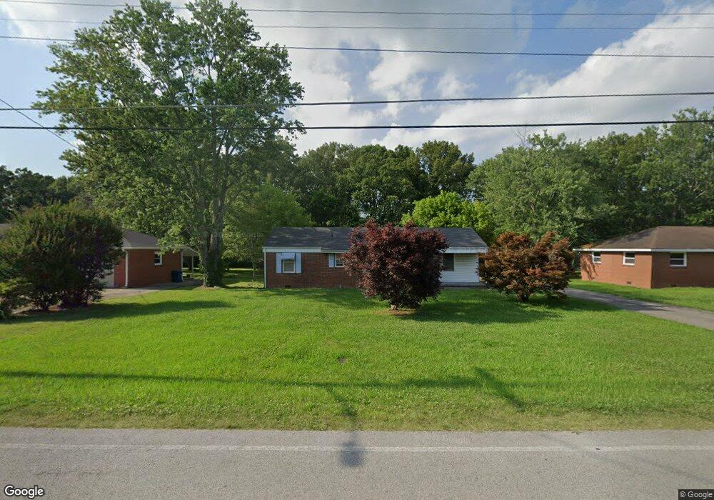 1215 Oak Dr, Manchester, TN 37355 - photo 1