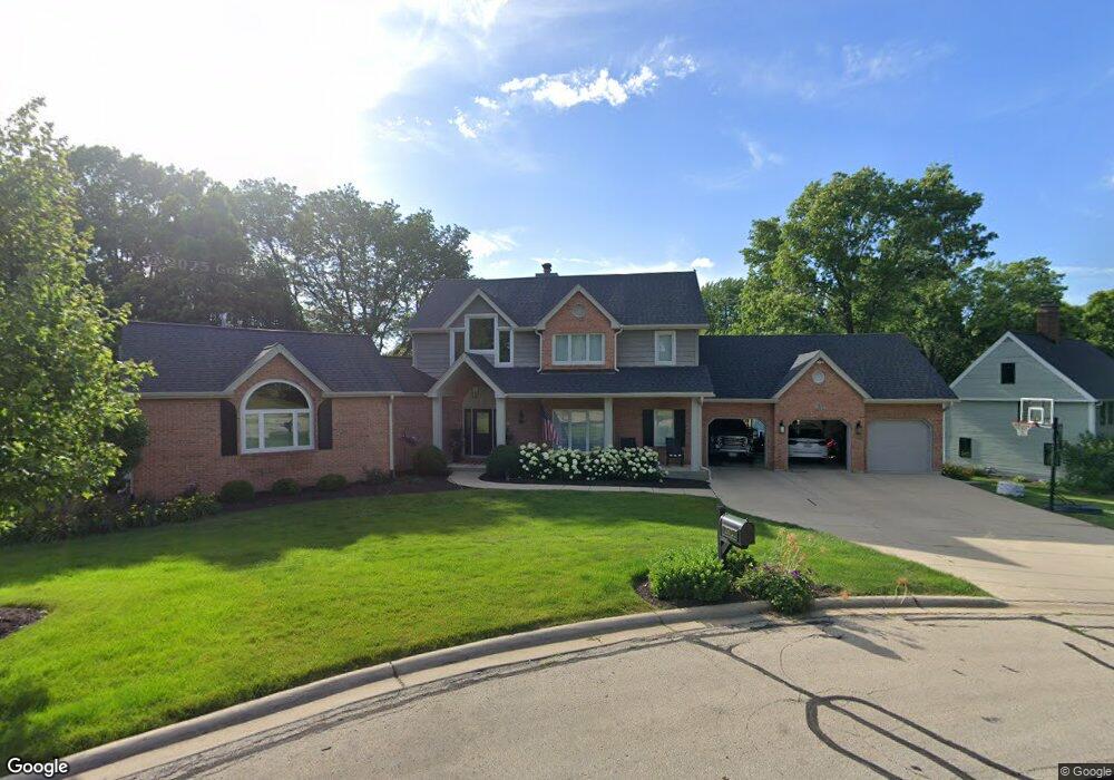 7S670 Carriage Way Ct, Naperville, IL 60540 - photo 1