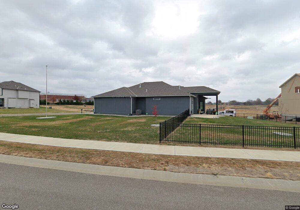 5833 Belmont St, Shawnee, KS 66226 - photo 1