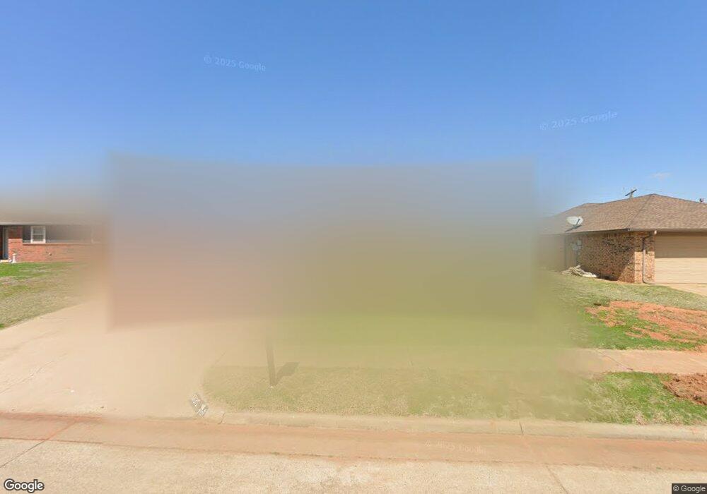 1025 NE 20th St, Moore, OK 73160 - photo 1