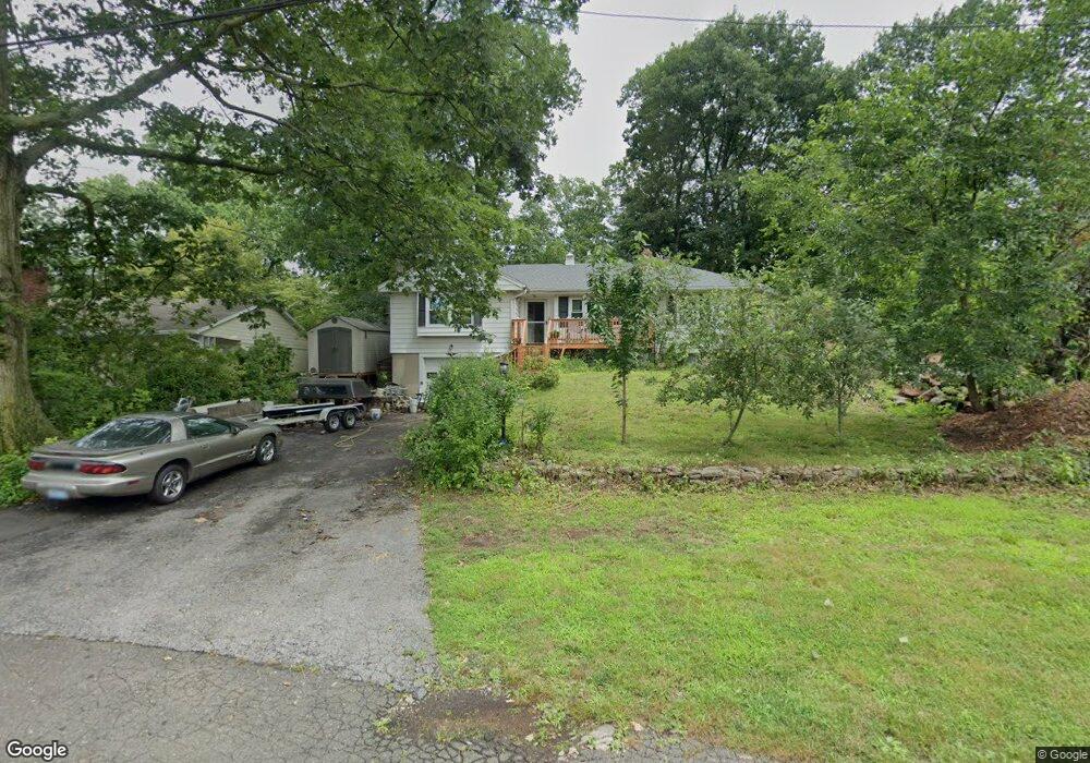 10 Oakledge Cir, Norwalk, CT 06854 - photo 1